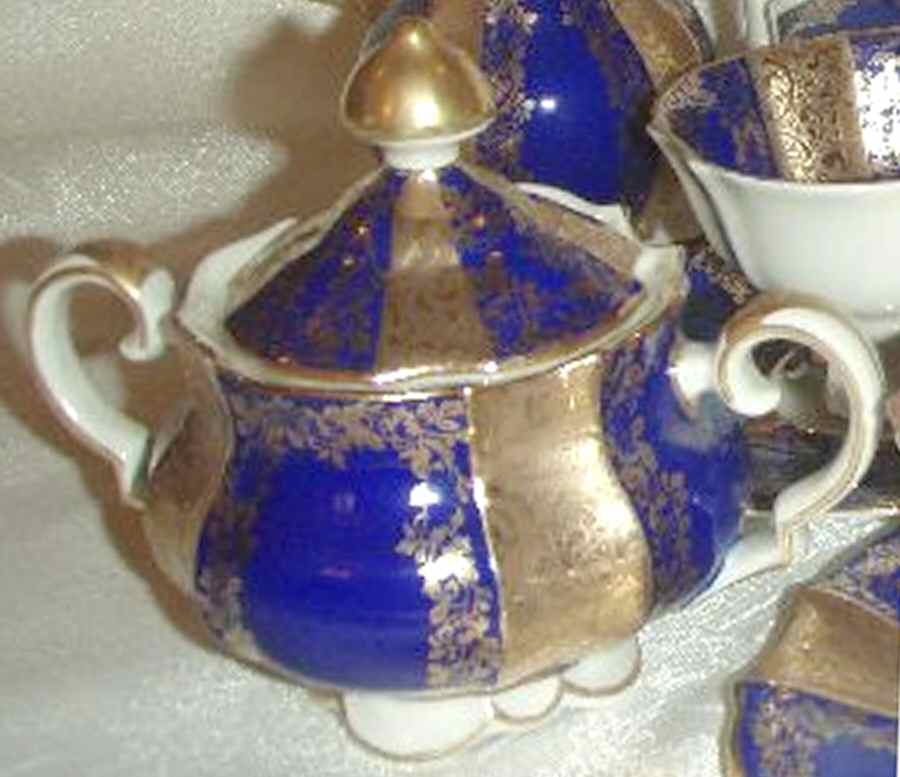 107 Sugar Bowl & Lid by Alka-1