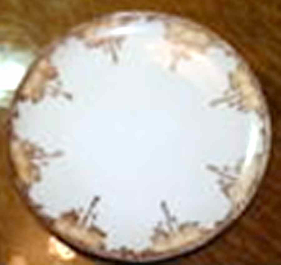 ALT683 Dinner Plate by Altrohlau-1