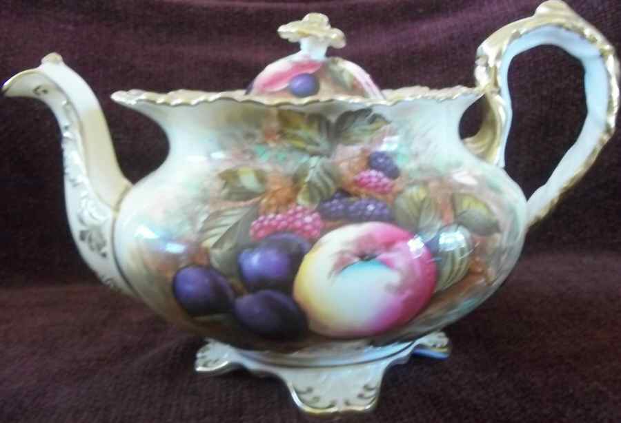 D1017 Teapot & Lid by John  Aynsley & Sons-1