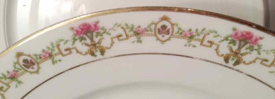 AHR992 Dinner Plate by Charles Ahrenfeldt-1