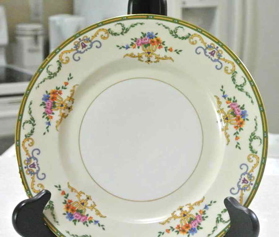 ALT695 Dinner Plate by Altrohlau-1