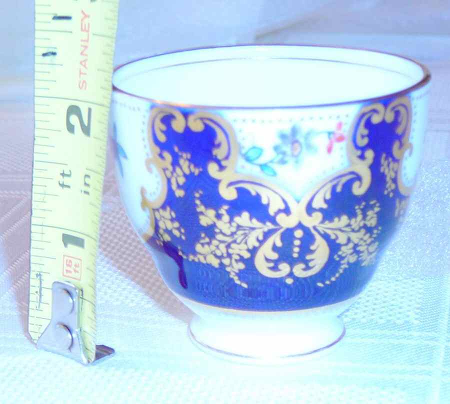 18419 Footed Cup by Apsley Pellatt&Co-1