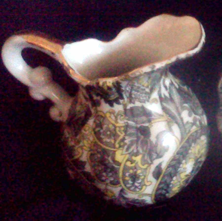 Royal Paisley Creamer by Arnart-1