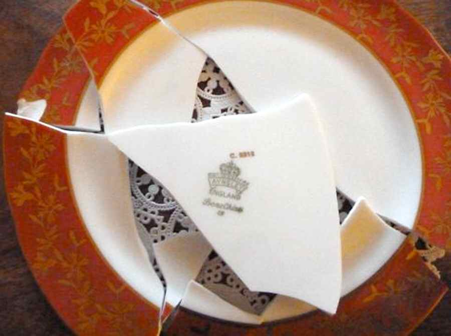 C2312 Red Dinner Plate by John  Aynsley & Sons-1