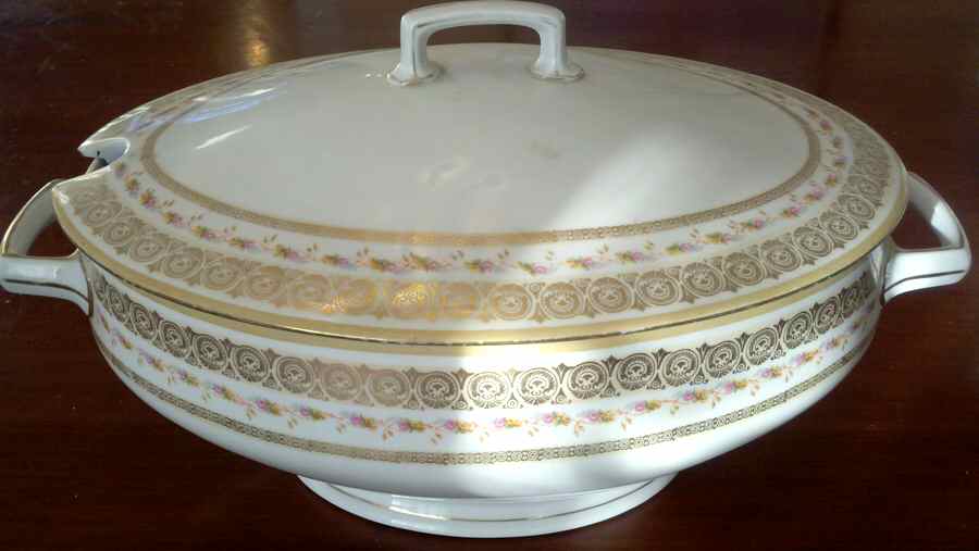 014879 Tureen &  Lid by Altrohlau-1