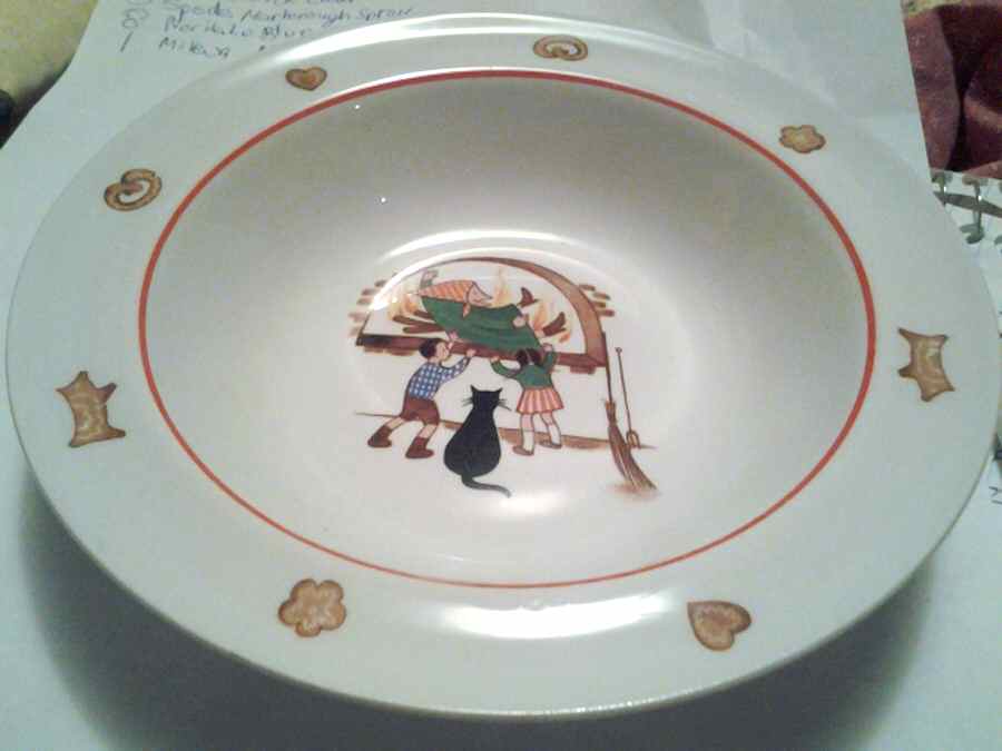 Hansel and Gretel Child's Bowl by Arabia of Finland-1