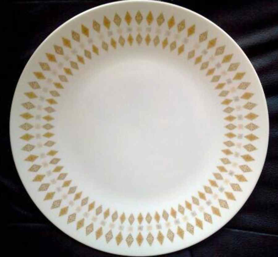 Sandra Dinner Plate by American Queen-1