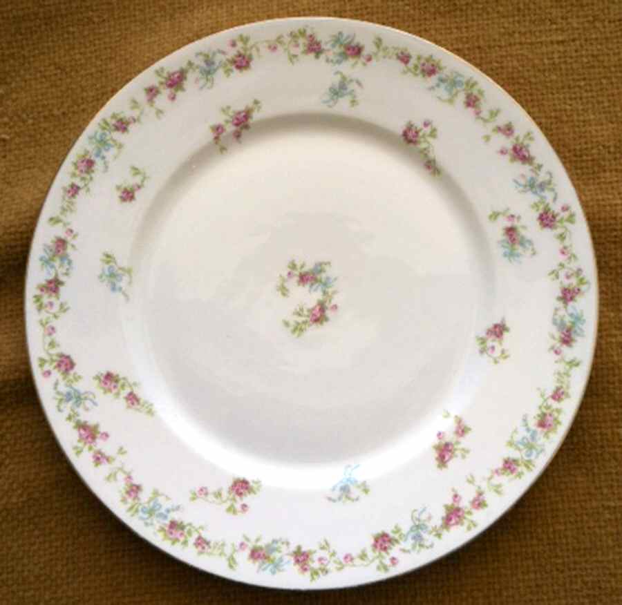 AHR1015 Dinner Plate by Charles Ahrenfeldt-1