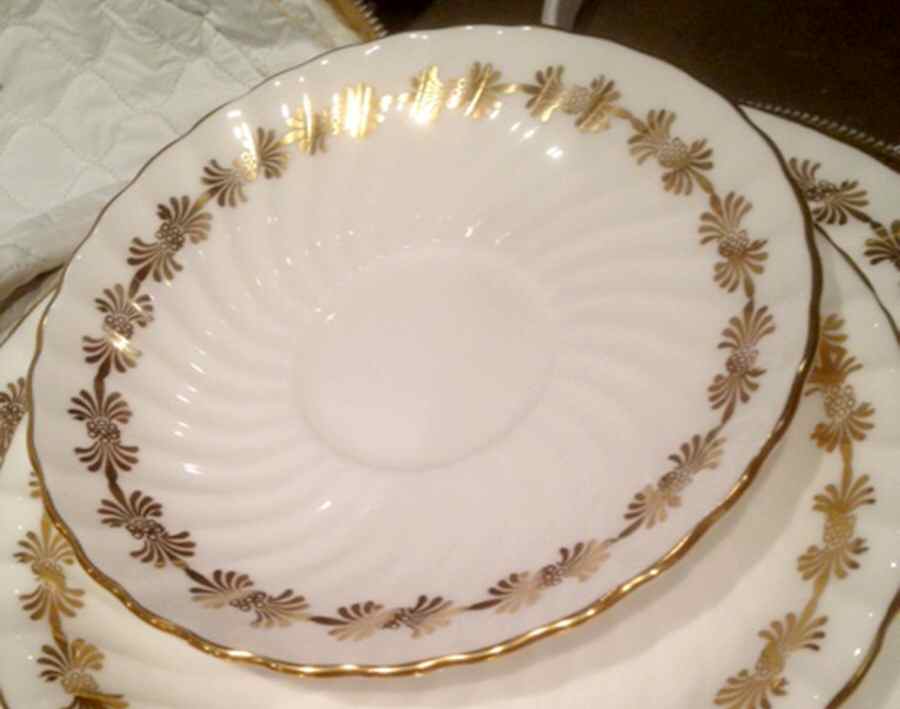 AYN262 Saucer by John  Aynsley & Sons-1