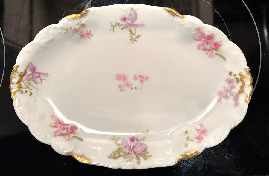 AHR1040 11" Oval Serving Platter by Charles Ahrenfeldt-1