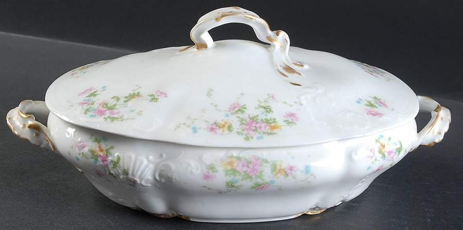 AHR1042 Oval Covered Vegetable by Charles Ahrenfeldt-1