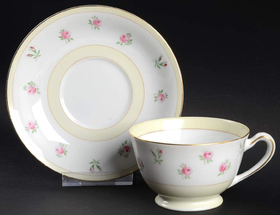 AIC42 Footed Cup & Saucer Set by Aichi-1