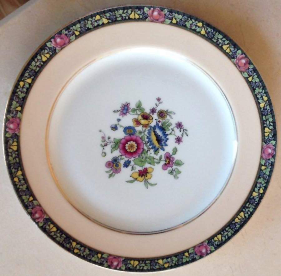 AHR1054 Dinner Plate by Charles Ahrenfeldt-1