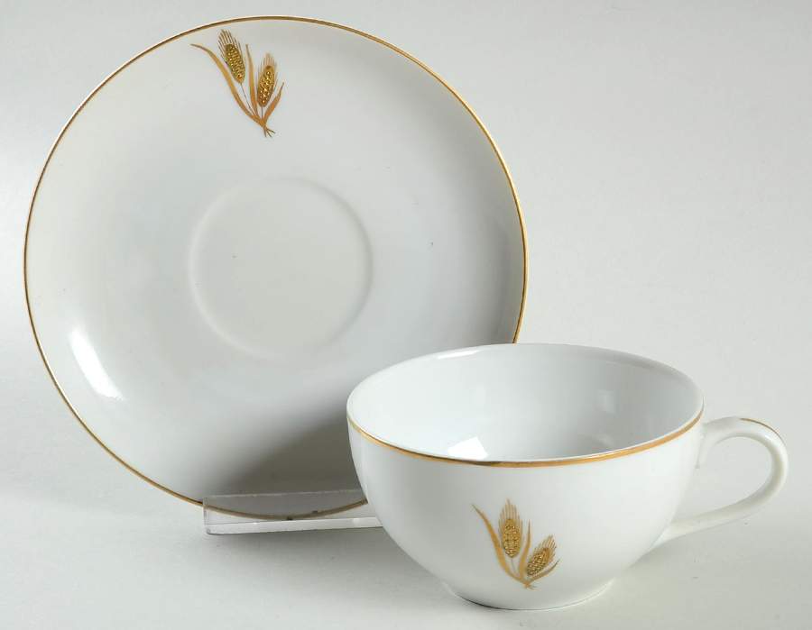 ART49 Flat Cup & Saucer Set by Arita-1