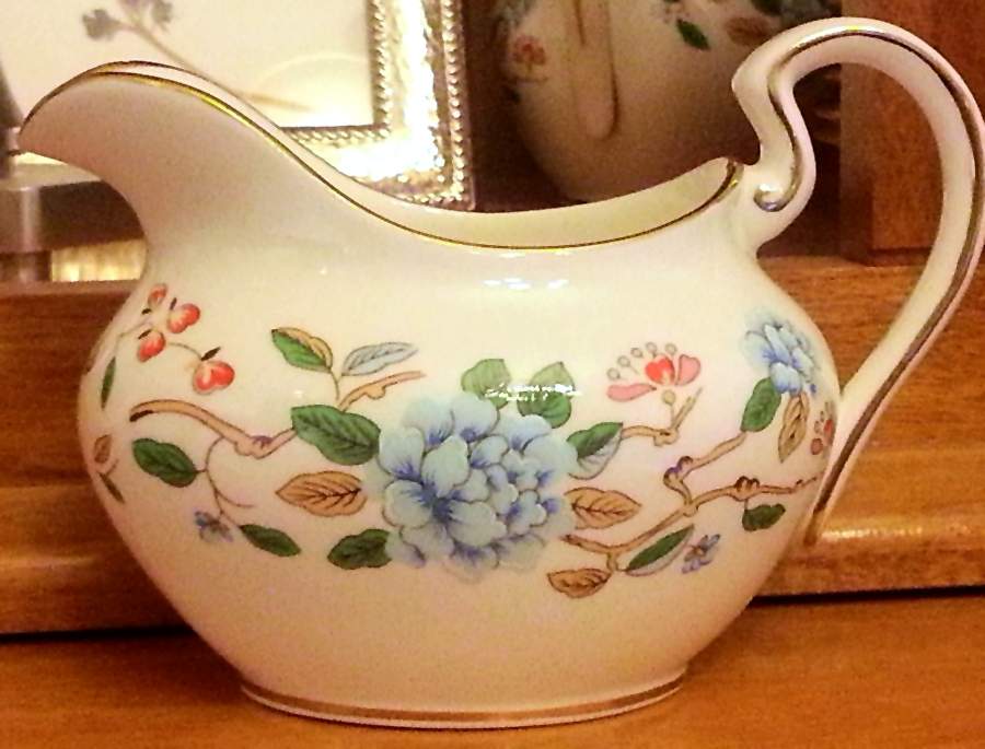 AYN283 Creamer by John  Aynsley & Sons-1