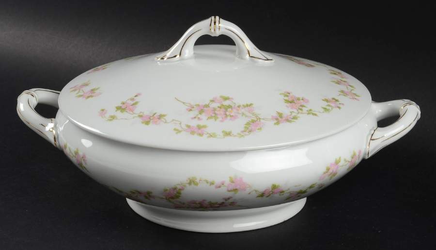 ALT878 Round Covered Vegetable by Altrohlau-1