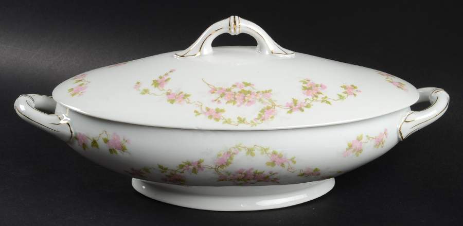 ALT878 Oval Covered Vegetable by Altrohlau-1