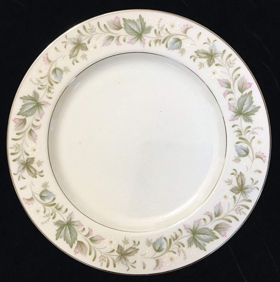 Brentwood Dinner Plate by ADG Delphine-1