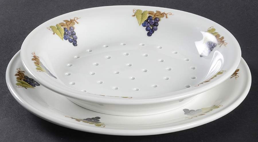 API21 Pierced Berry Bowl and Underplate by Apilco-1
