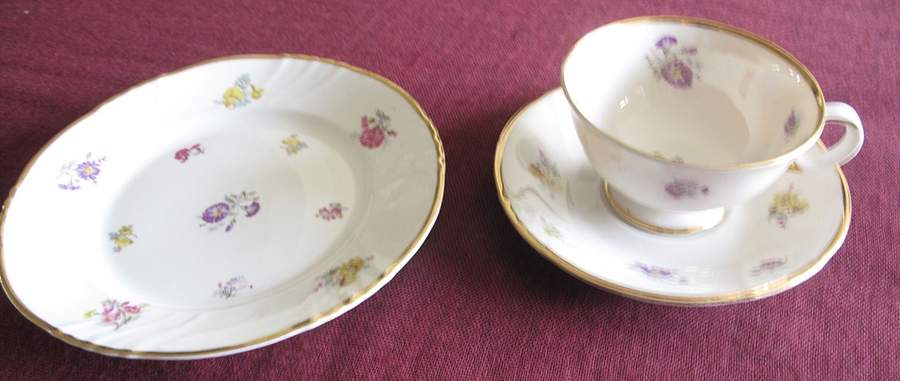 Rosita Footed Cup & Saucer Set by Arabia of Finland-1