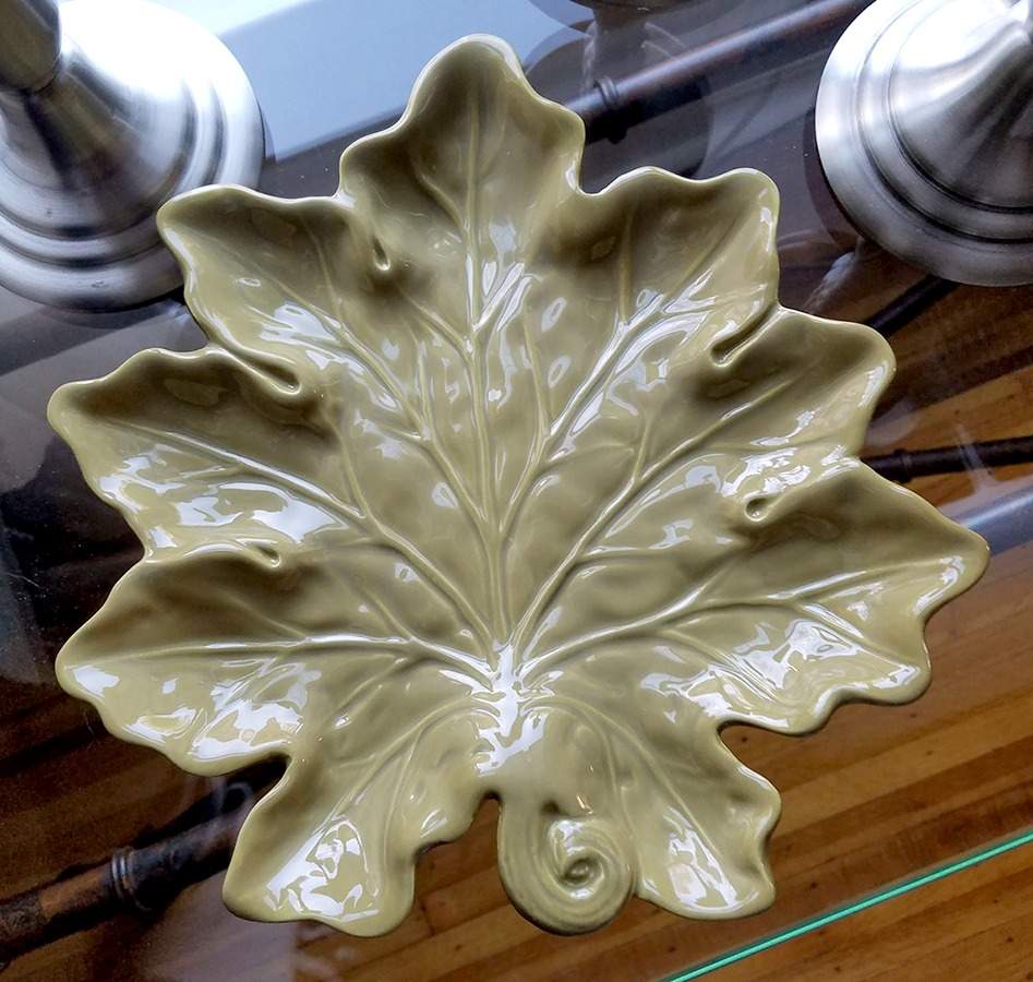Leaves and Vines Green 9" Leaf Dish by Ambiance-1