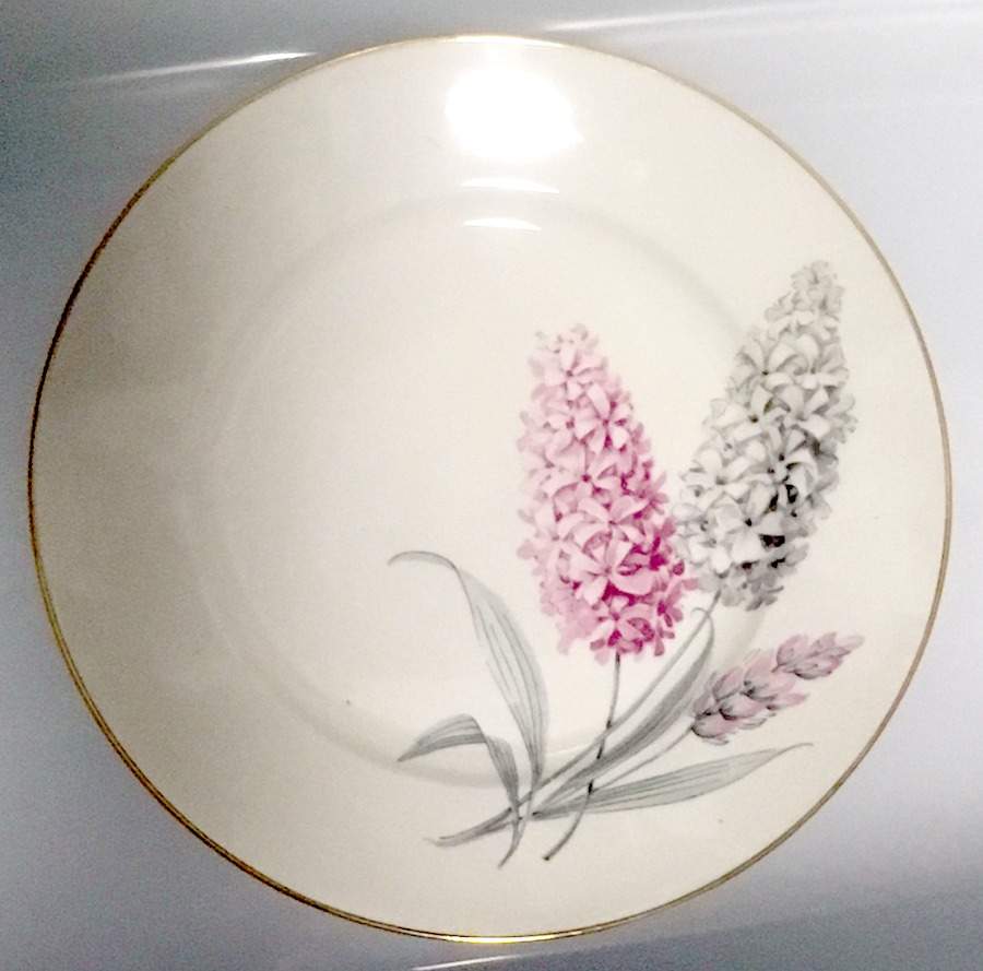 Flirt Dinner Plate by Alka-1