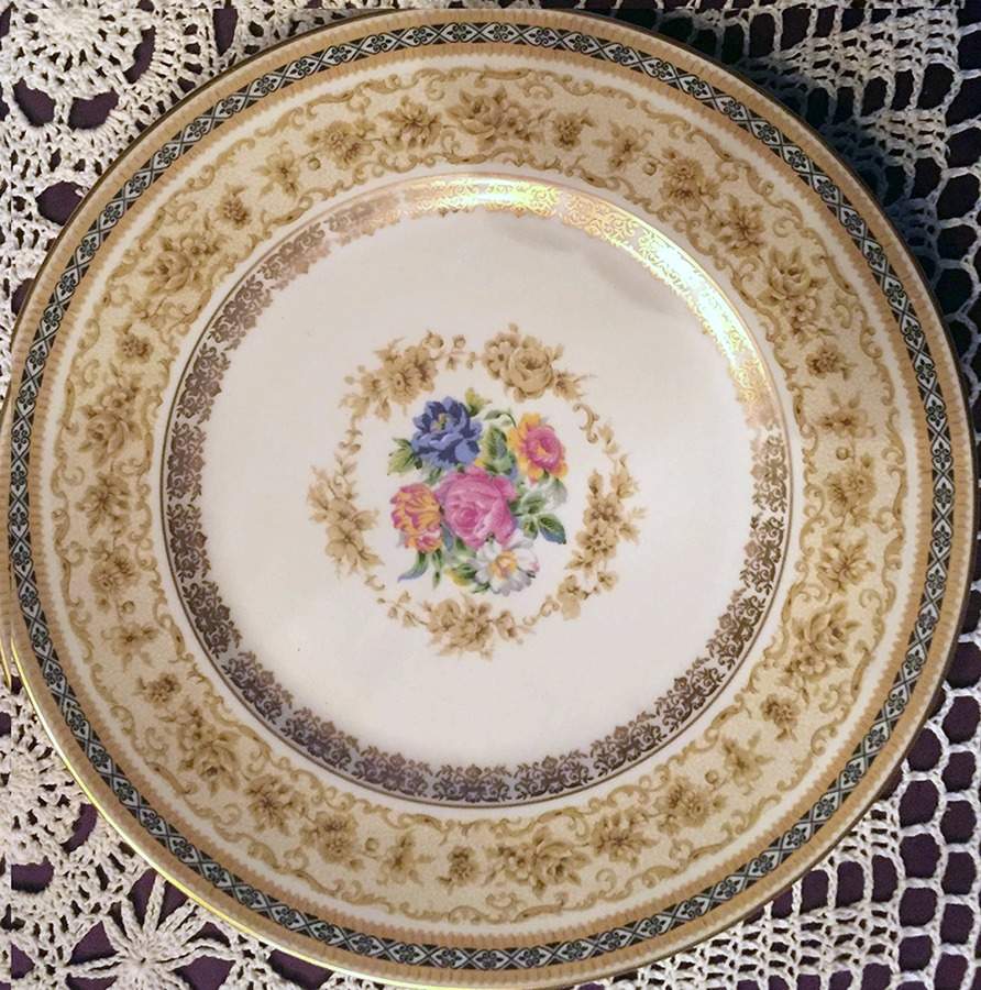 AHR1177 Dinner Plate by Charles Ahrenfeldt-1