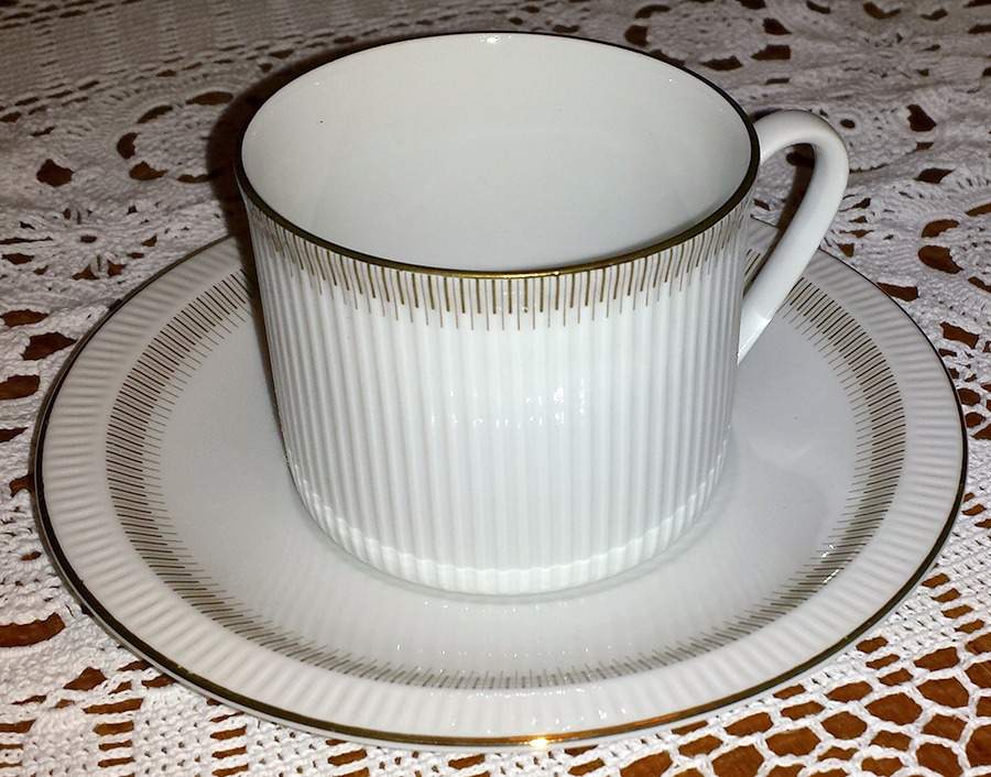 Larissa Brown Flat Cup & Saucer Set by Arzberg-1