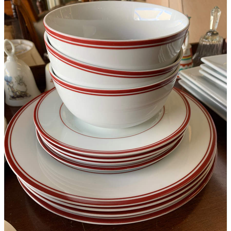 Cafe Stripe Red Dinner Plate by Amazon Basics-1