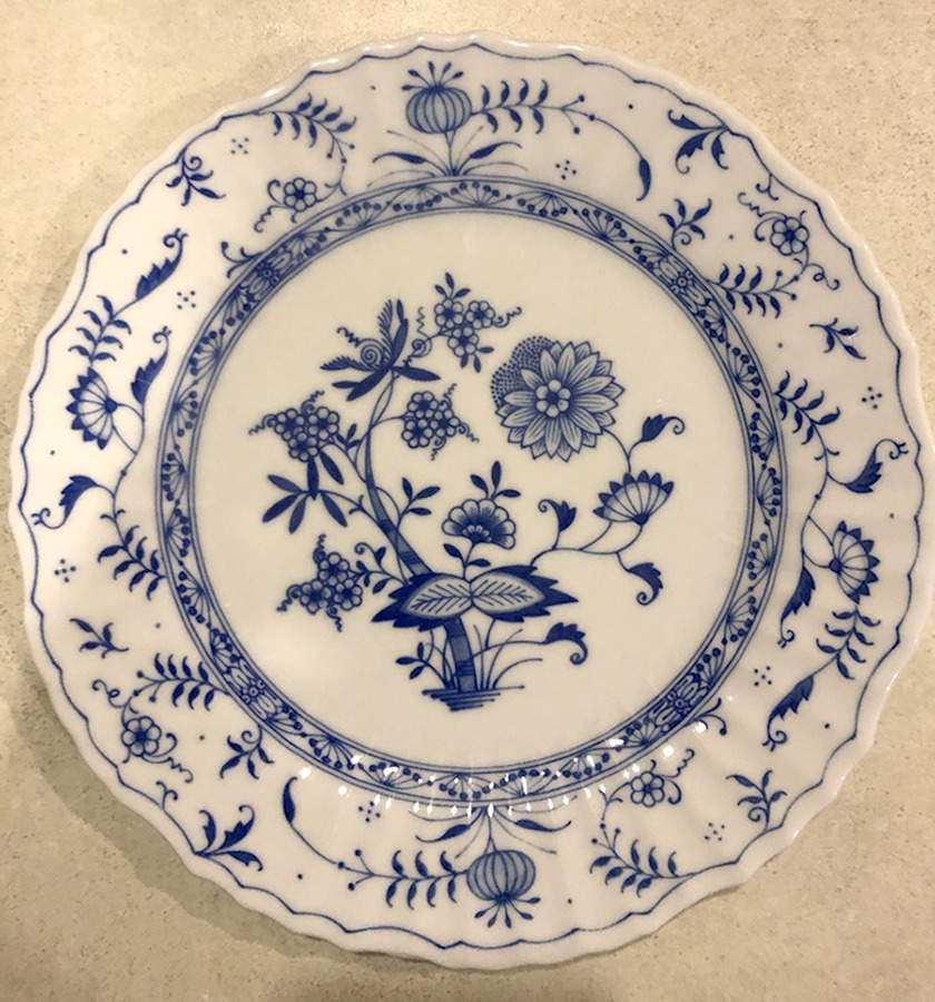 Blue Stream Dinner Plate by Aito Japan-1