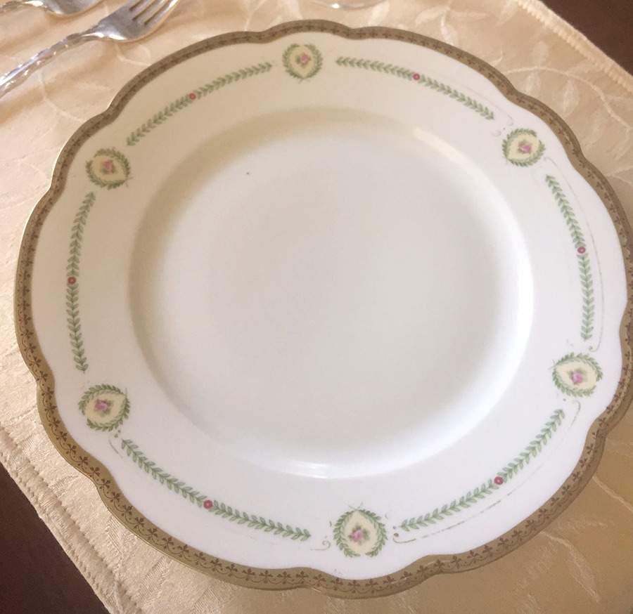 ALT908 Luncheon Plate by Altrohlau-1