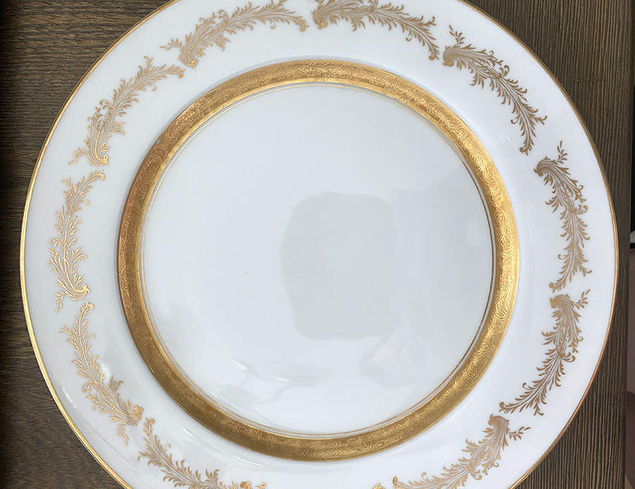 Victoria Dinner Plate by Arlen-1
