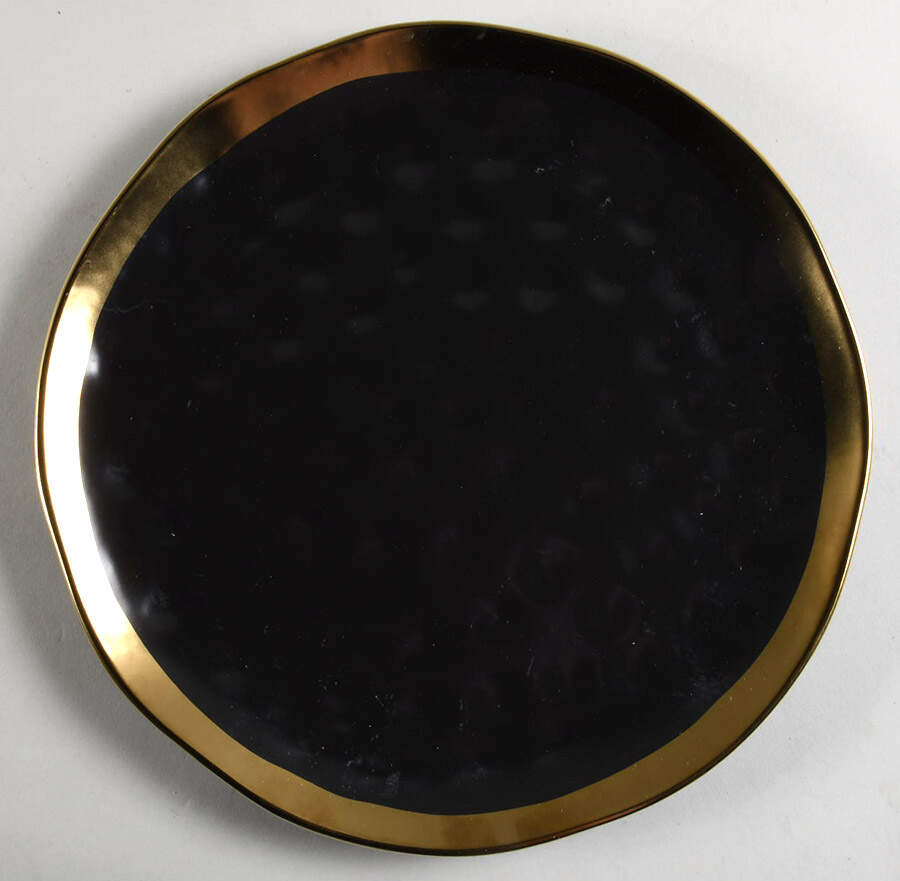 Florian Black Dinner Plate by Stone Lain-1