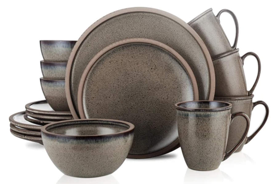 Tina Green Dinner Plate by Stone Lain-1