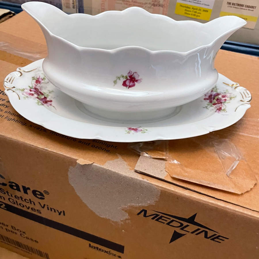 5536 Gravy Boat with Attached Underplate by Altrohlau-1