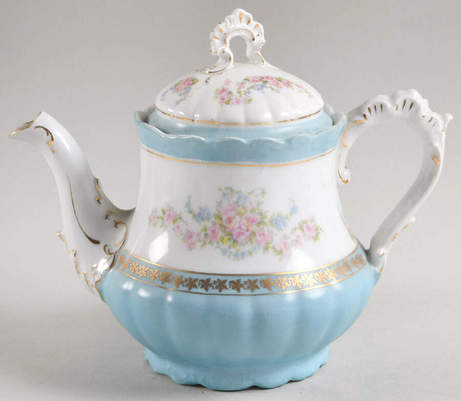 AUS560 Small Teapot & Lid by Austria-1