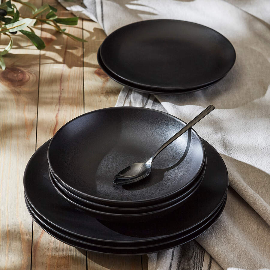 Semplice Black Dinner Plate by Stone Lain-1