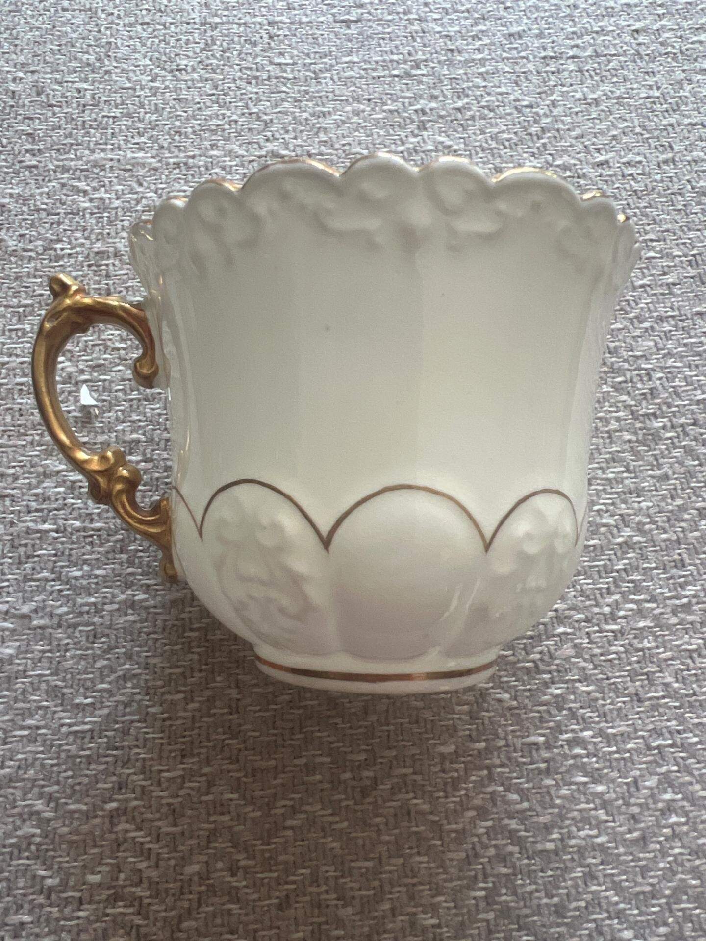 11918 Flat Cup by John  Aynsley & Sons-1