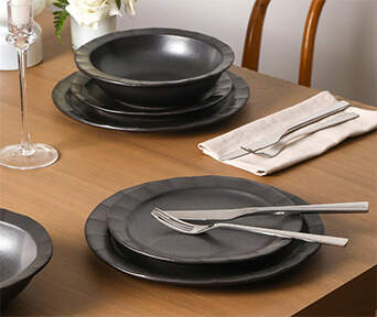 Oasis Dinner Plate by Stone Lain-1