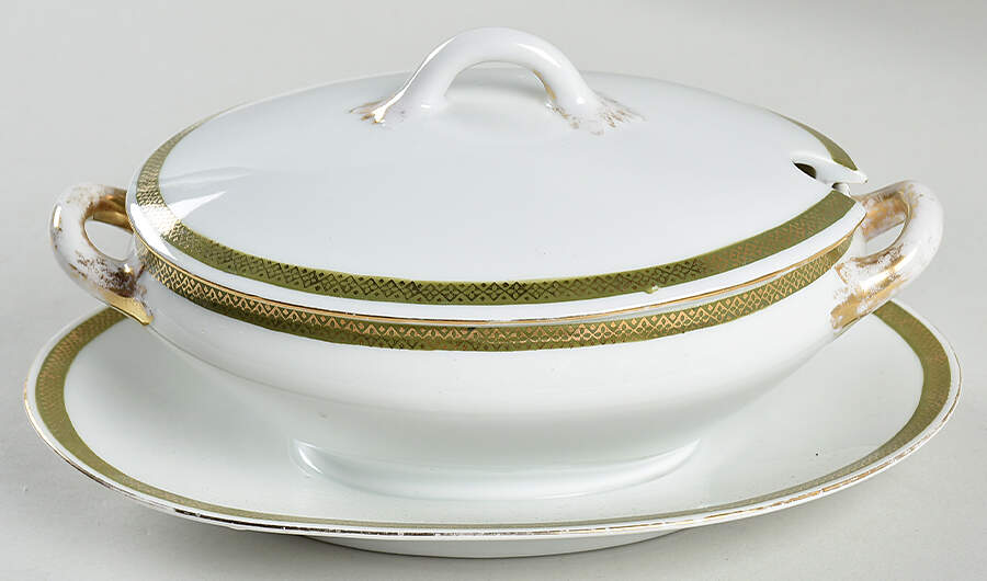 ADH38 Gravy Boat w/Attached Underplate & Lid by Adolf Persch-1