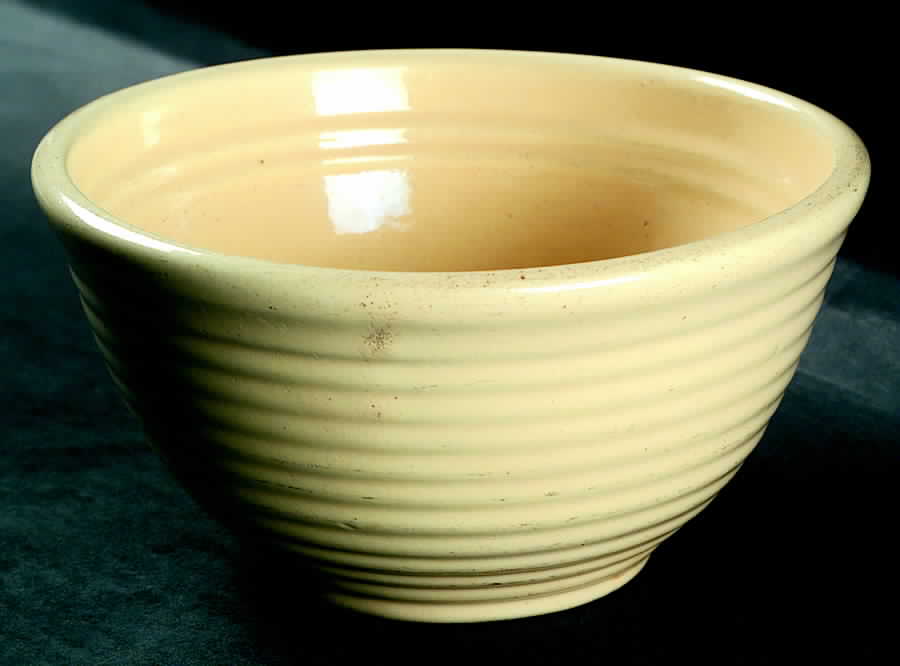 Ring Ivory 6" Nested Mixing Bowl by Bauer-1