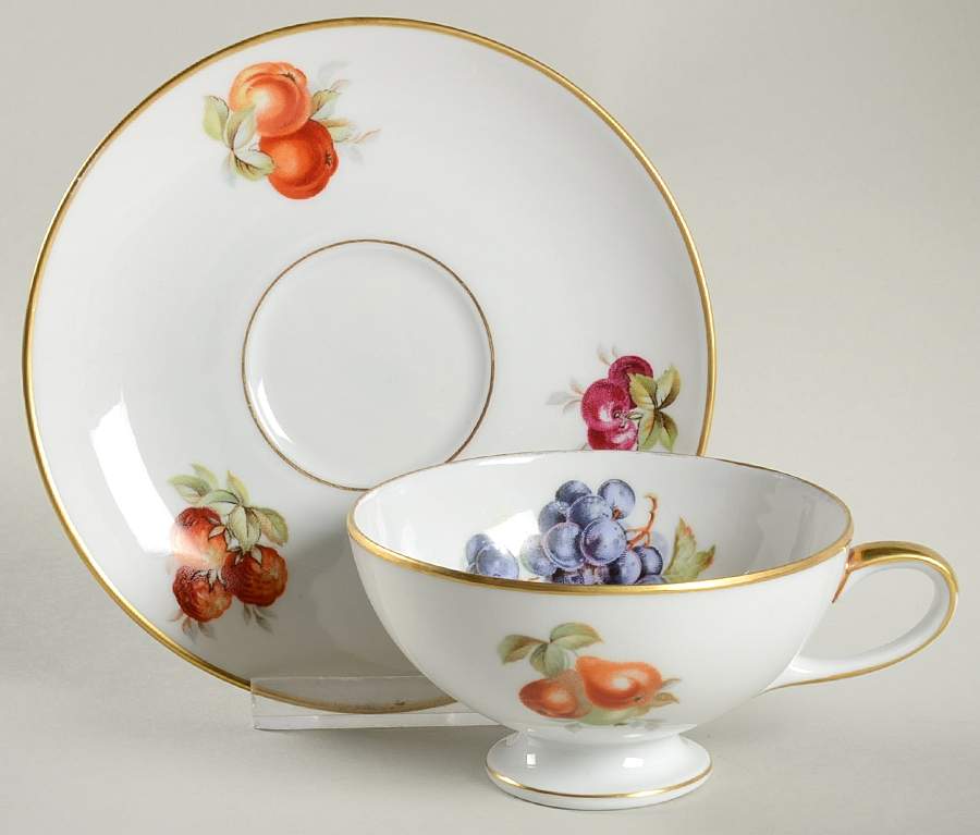 BAR1 Footed Cup & Saucer Set by Baronet-1
