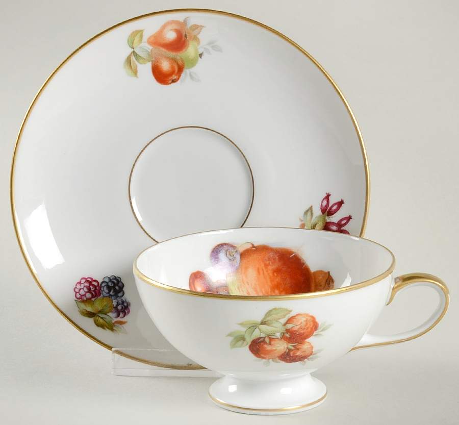 BAR1 Footed Cup & Saucer Set by Baronet-1