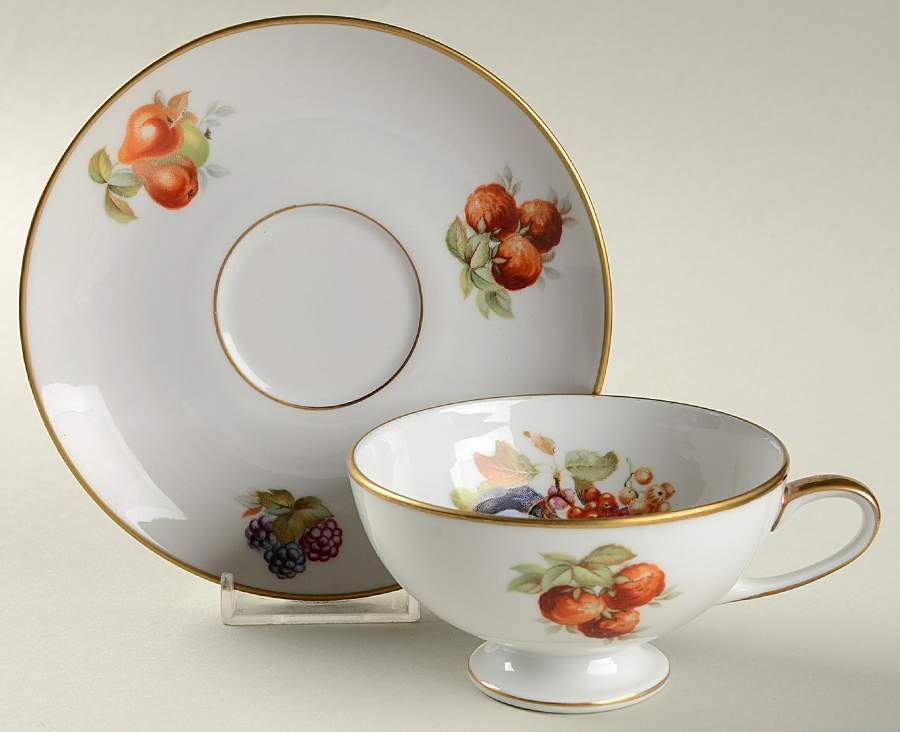 BAR1 Footed Cup & Saucer Set by Baronet-1