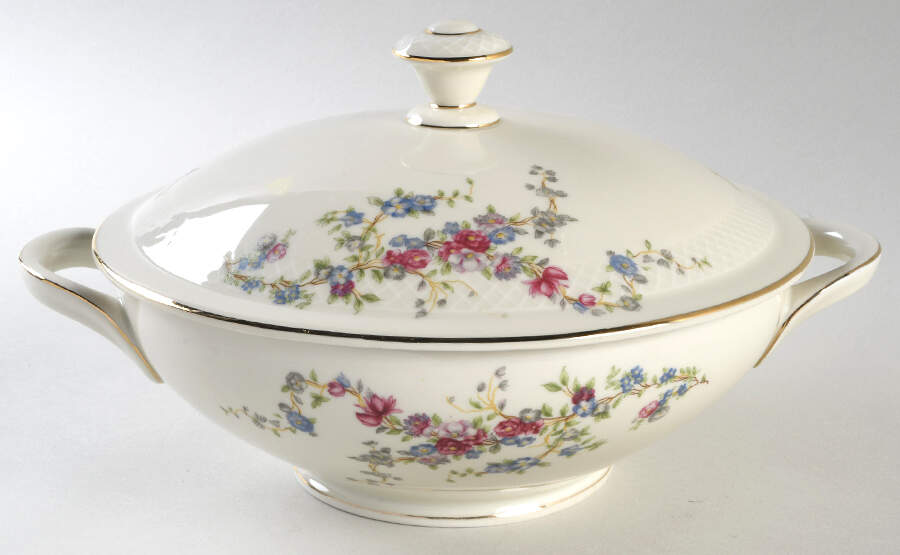 Cleveland Round Covered Vegetable by Baronet-1