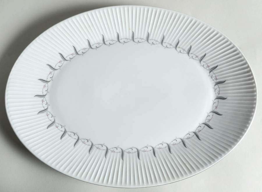 Feather Flair 15" Oval Serving Platter by Baronet-1