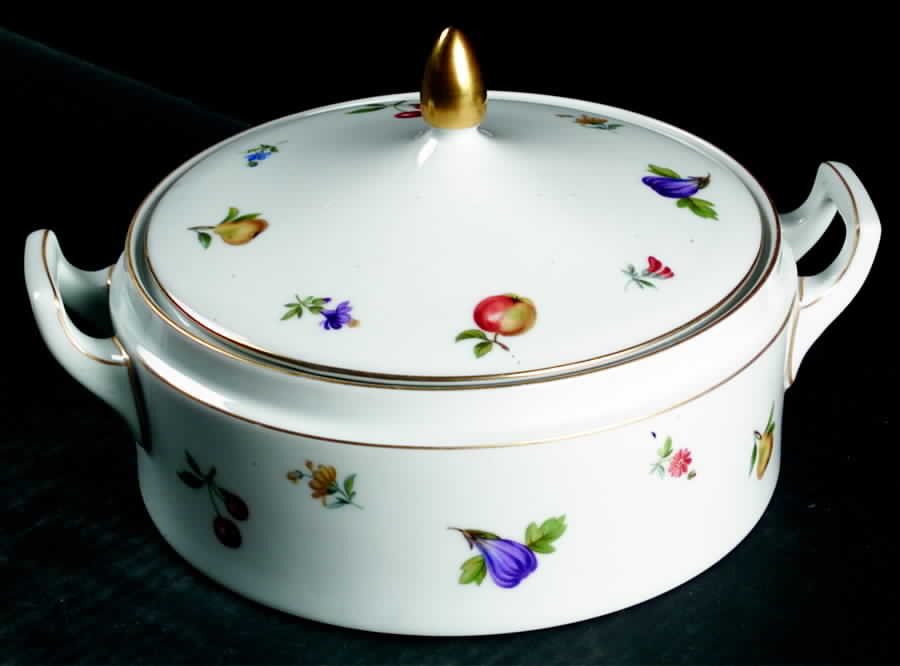 Florence Round Covered Vegetable by Baronet-1