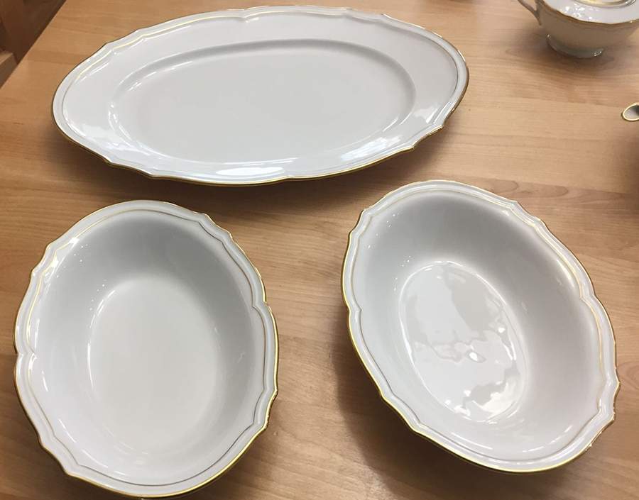 Grandeur 12" Oval Serving Platter by Baronet-1