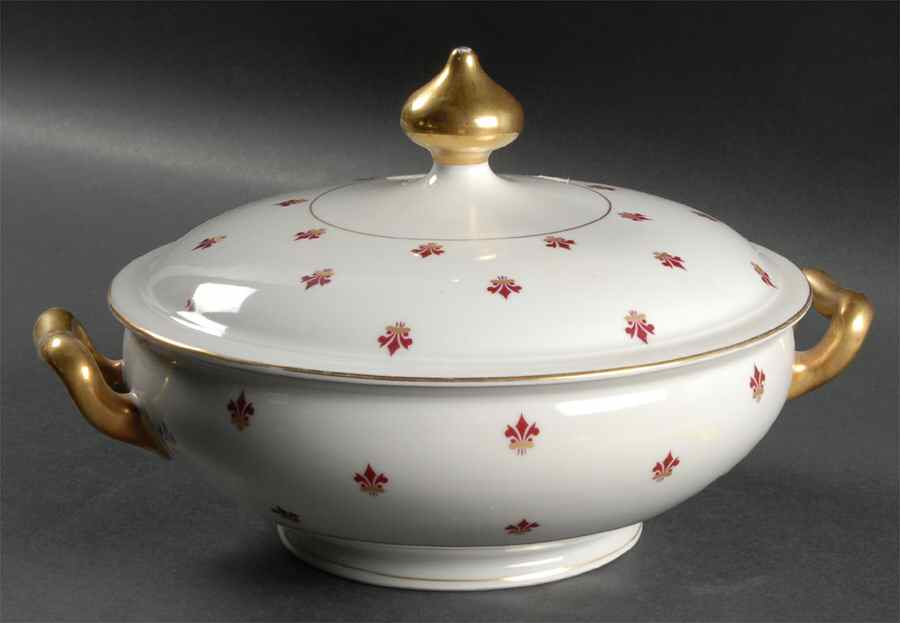 Jacquette Round Covered Vegetable by Baronet-1