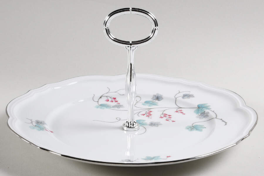 Sandra Round Serving Plate with Center Handle (Dp) Hc by Baronet-1